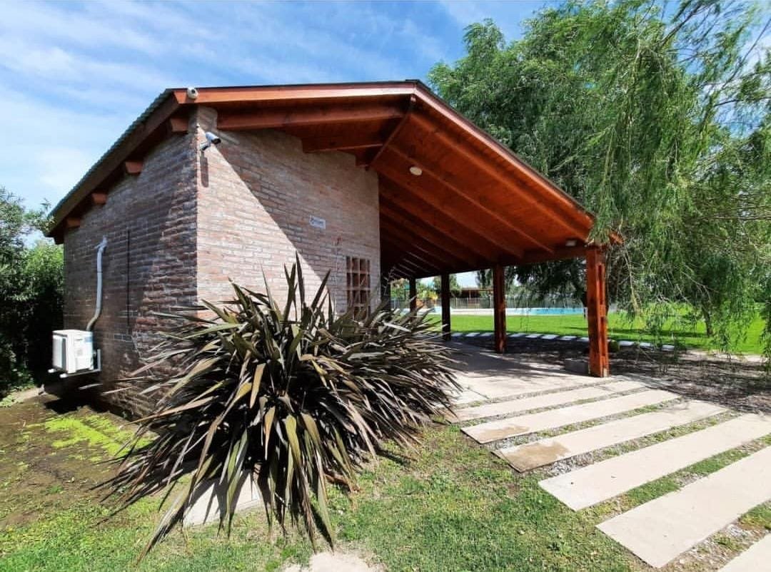 Proyecto Casa Club Roldan